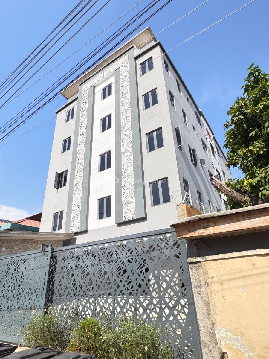 Modern 3 Bedrooms Apartments, Yaba, Lagos, Flat / Apartment for Sale