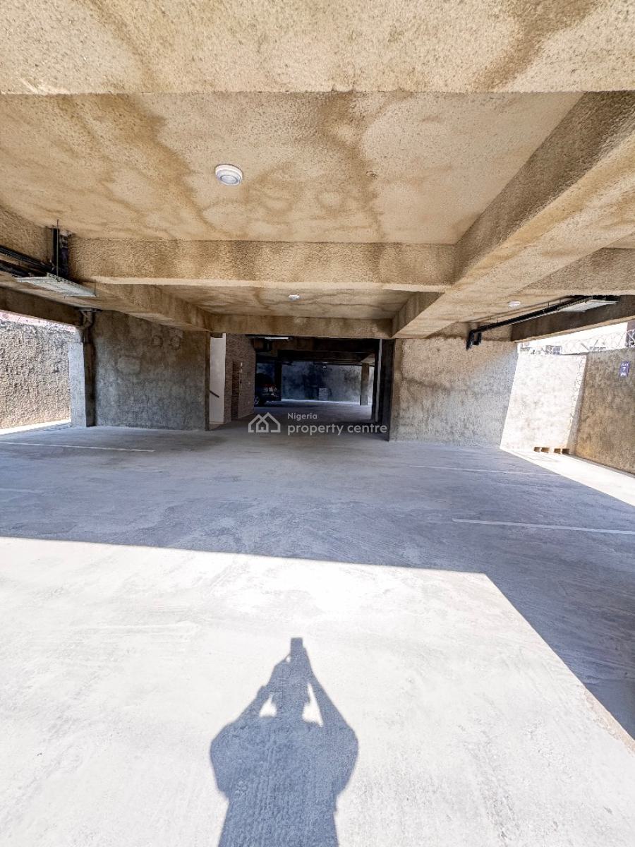 Modern 3 Bedrooms Apartments, Yaba, Lagos, Flat / Apartment for Sale