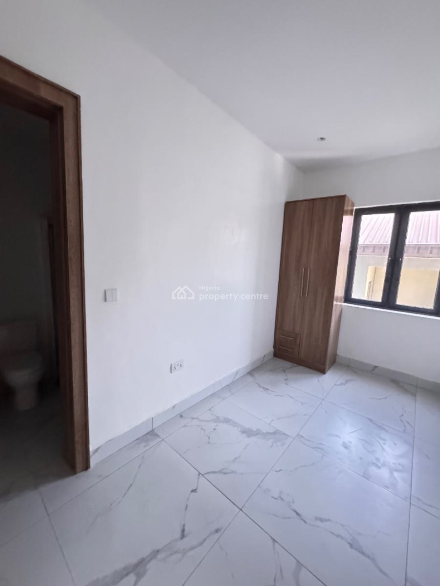 Modern 3 Bedrooms Apartments, Yaba, Lagos, Flat / Apartment for Sale
