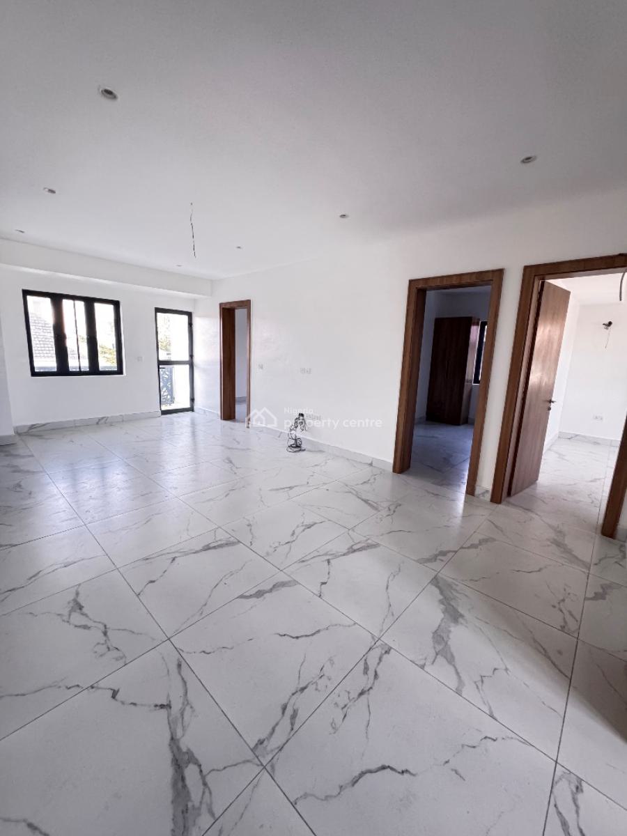 Modern 3 Bedrooms Apartments, Yaba, Lagos, Flat / Apartment for Sale