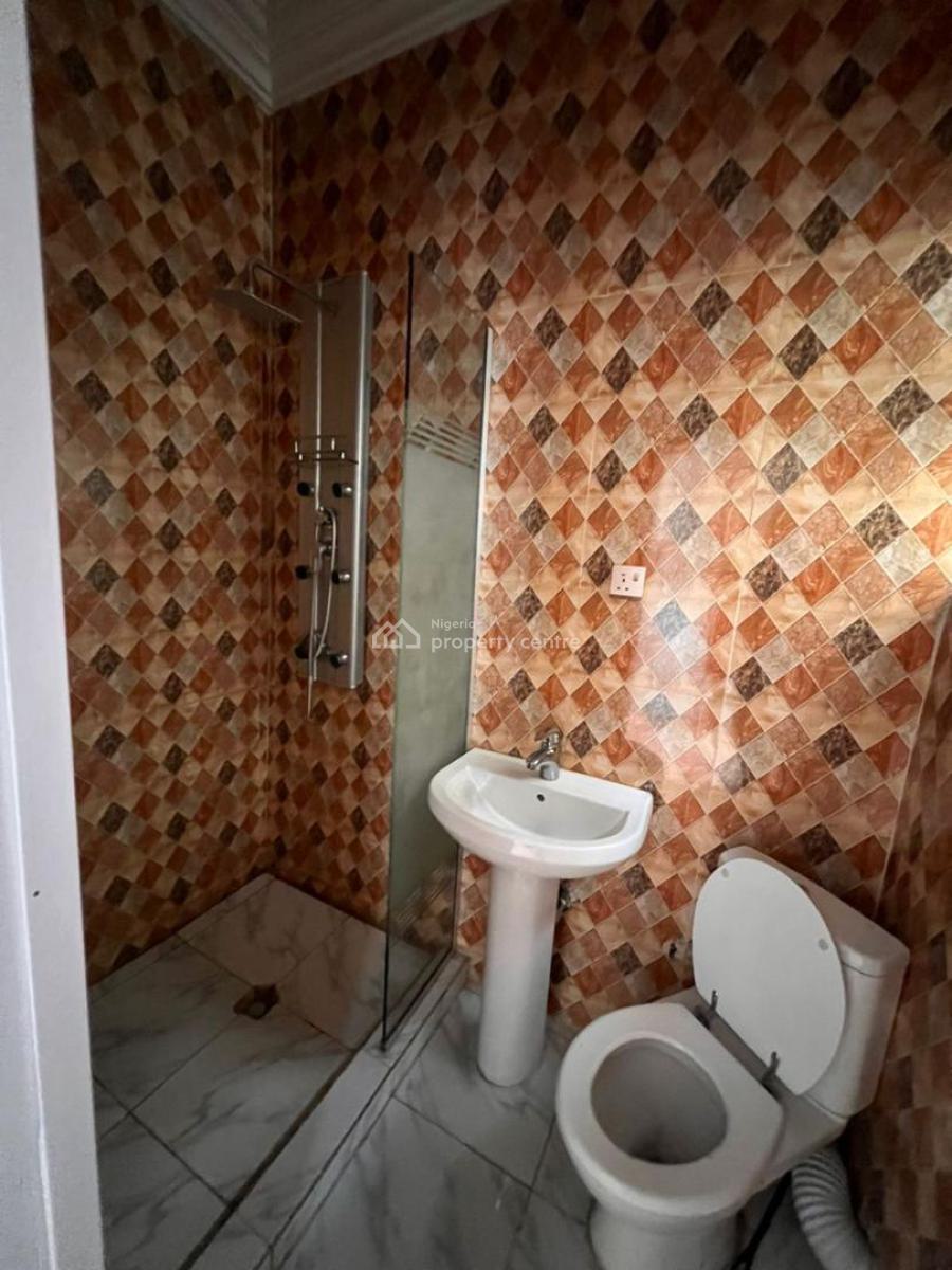 Fully Serviced and Luxury Single Bedroom Apartment Upstairs, Spring Field Estate Orchid Road, Lekki Expressway, Lekki, Lagos, Self Contain (single Rooms) for Rent