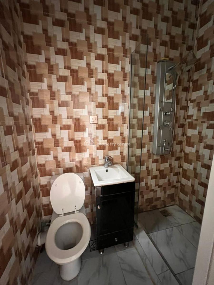 Fully Serviced and Luxury Single Bedroom Apartment Upstairs, Spring Field Estate Orchid Road, Lekki Expressway, Lekki, Lagos, Self Contain (single Rooms) for Rent