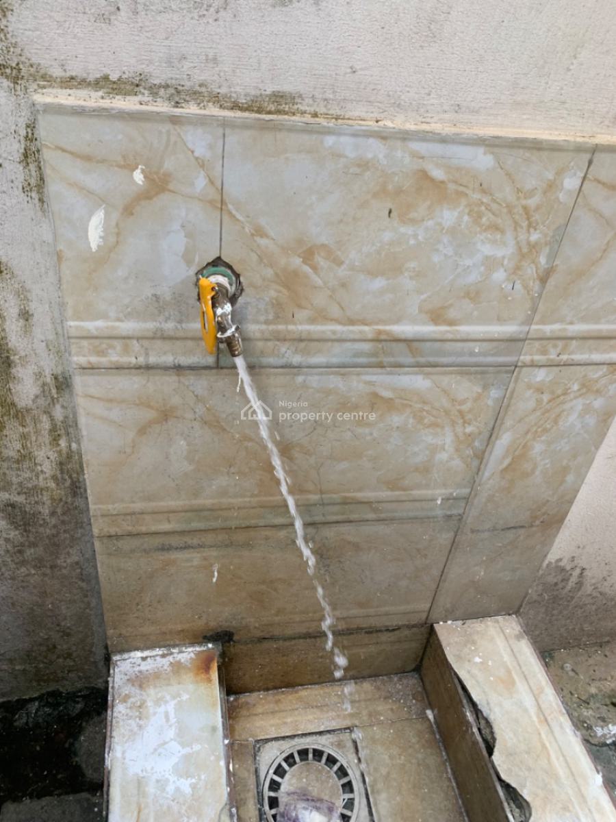 Fully Serviced and Luxury Single Bedroom Apartment Upstairs, Spring Field Estate Orchid Road, Lekki Expressway, Lekki, Lagos, Self Contain (single Rooms) for Rent