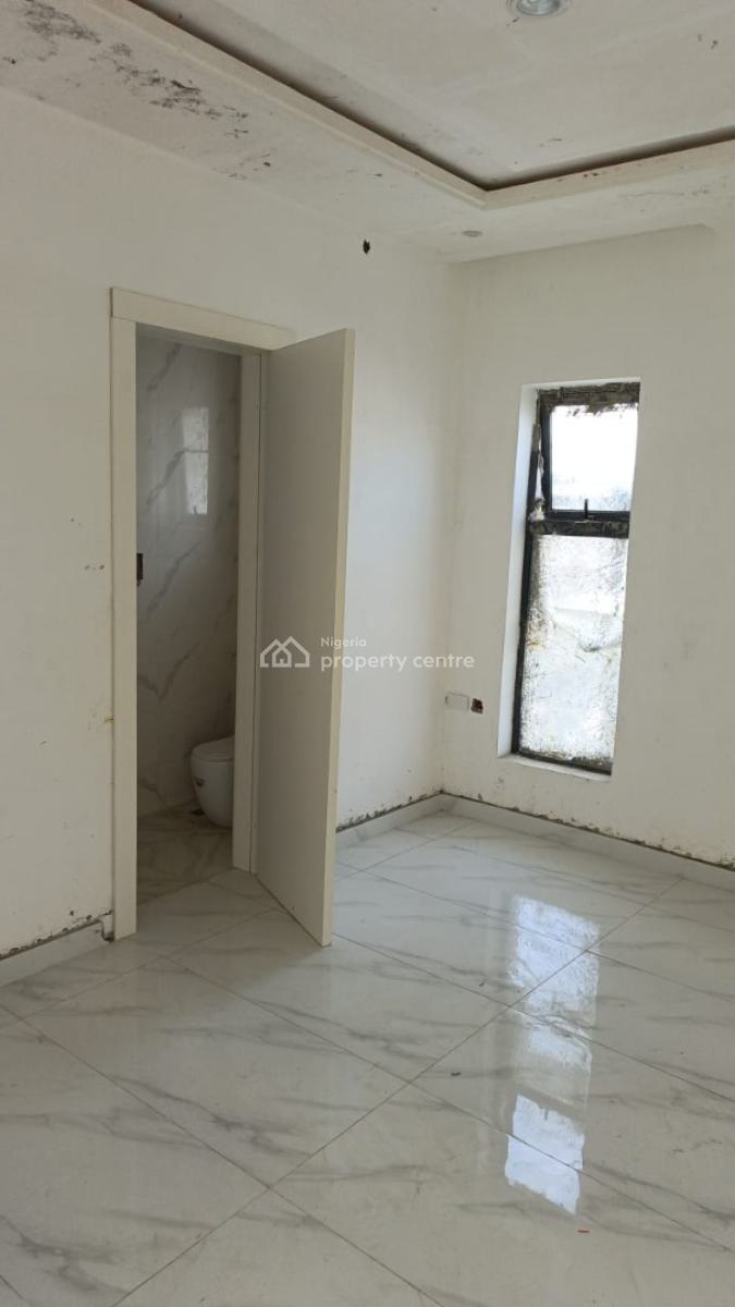 Gorgeous 2 Bedroom Flat, Lekki Phase 1, Lekki, Lagos, Flat / Apartment for Sale