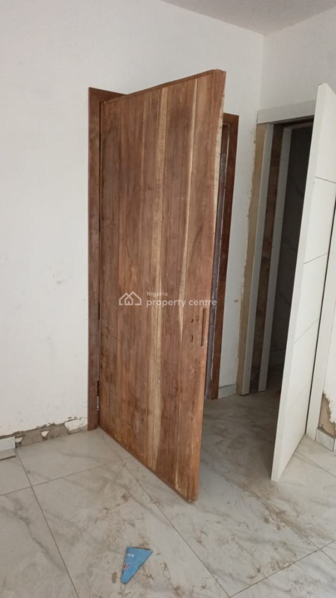 Gorgeous 2 Bedroom Flat, Lekki Phase 1, Lekki, Lagos, Flat / Apartment for Sale