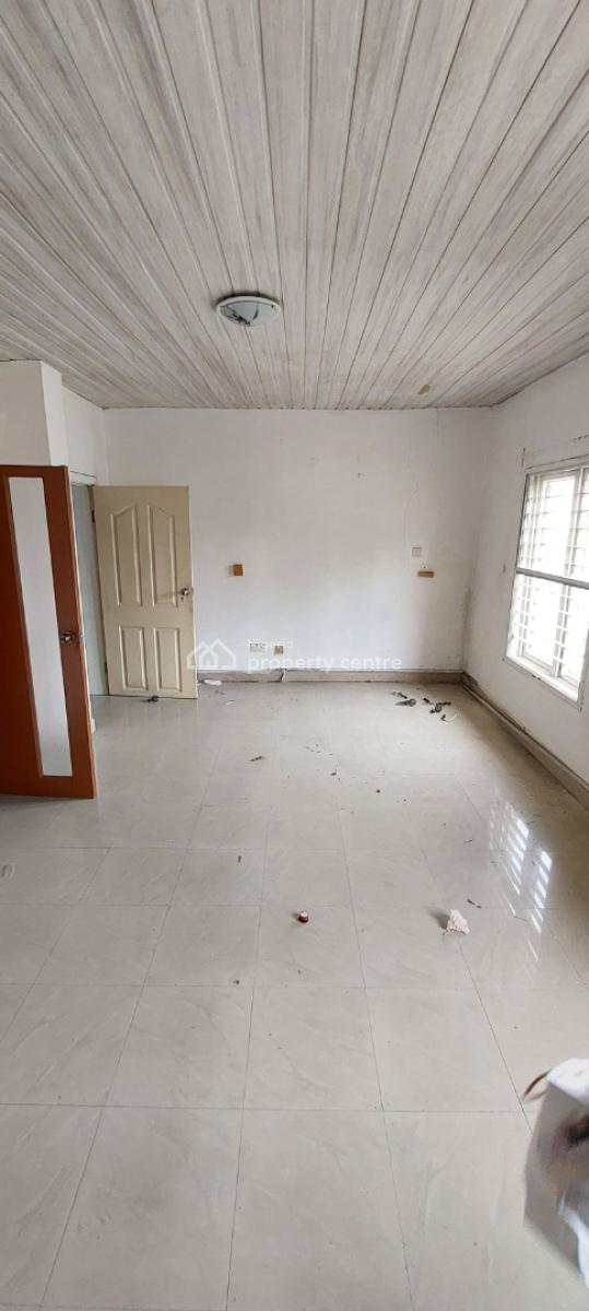 Newly Renovated 3 Bedroom Terrace Duplex with 1 Bq, Mega Chicken, Ikota Villa Estate, Ikota, Lekki, Lagos, Terraced Duplex for Rent