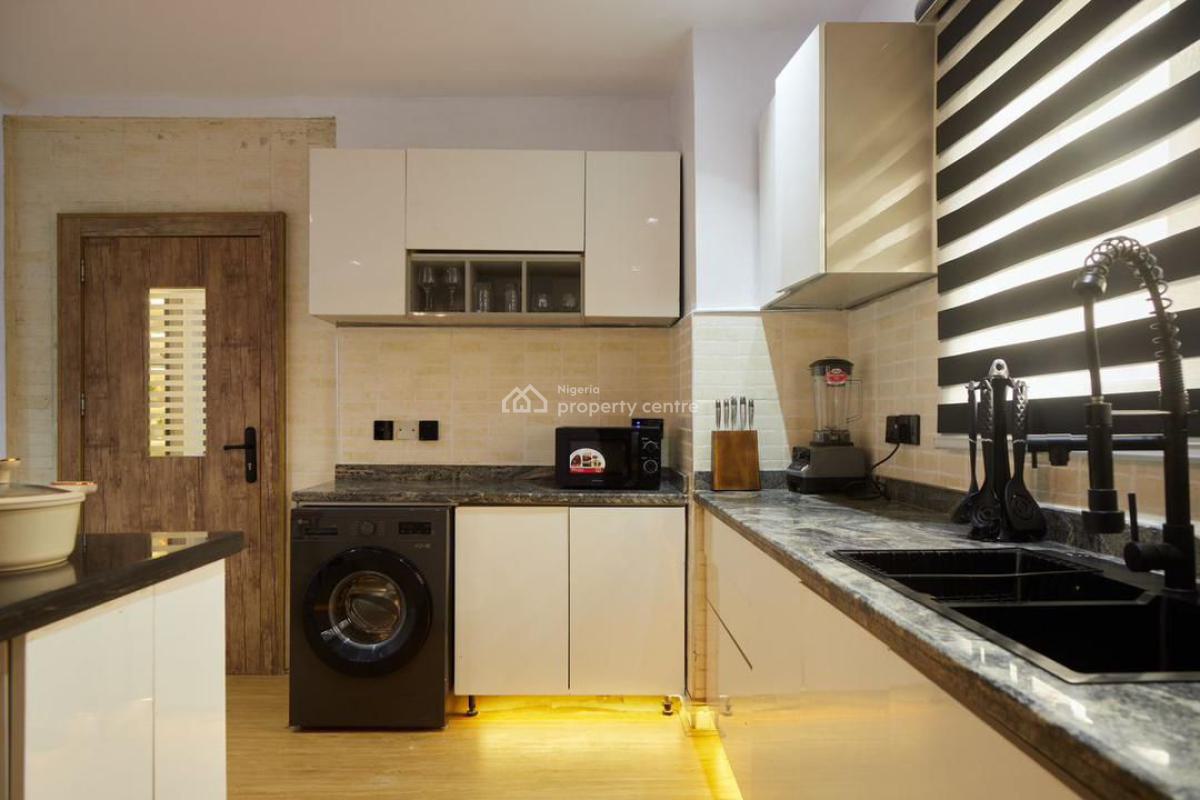 Luxury 3 Bedroom Apartment with Swimming Pool, Ps5 & Snooker, Victoria Island (vi), Lagos, Flat / Apartment Short Let