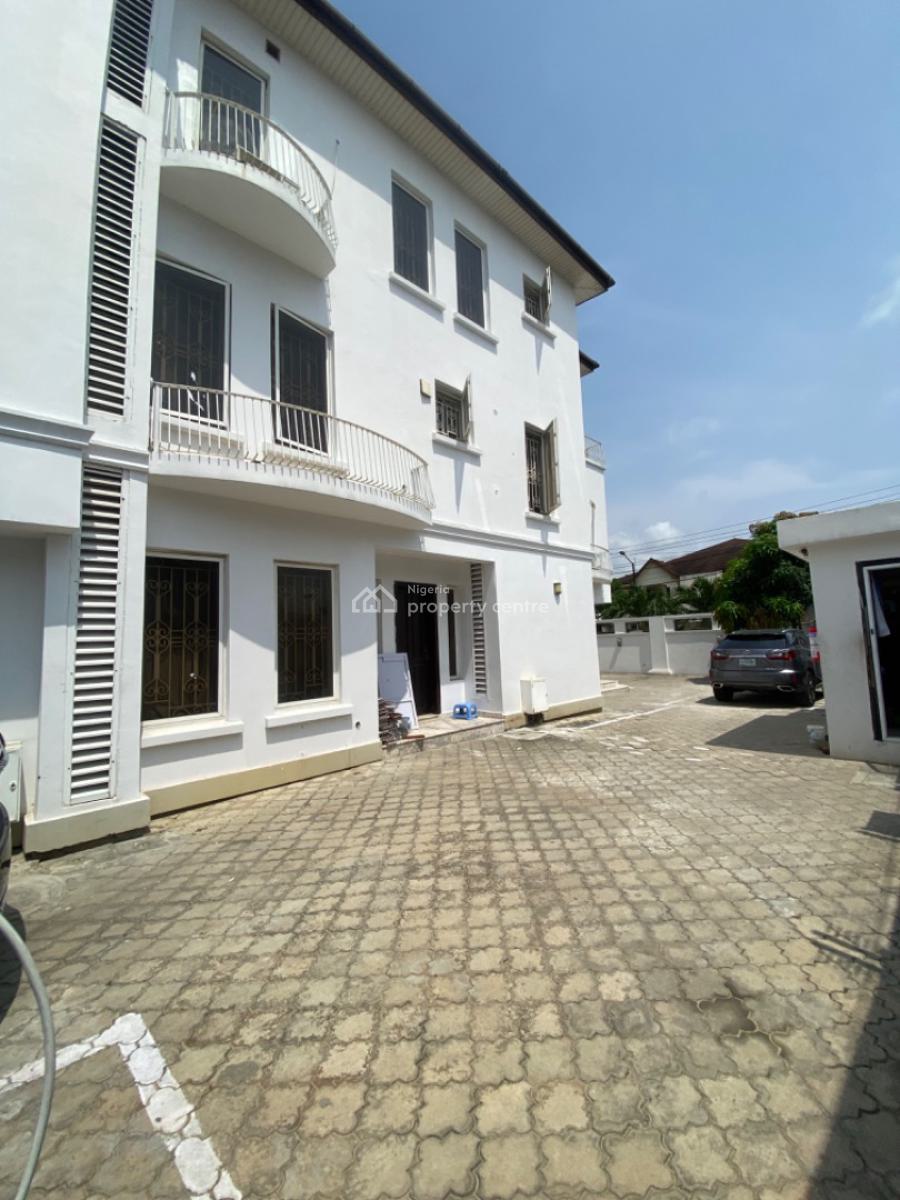 Newly Reconstruction 3 Bedrooms Apartments Upstairs, Lekki ,lekki, Lekki Phase 1, Lekki, Lagos, Flat / Apartment for Rent