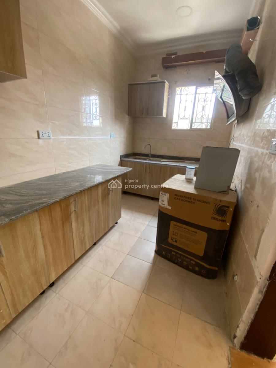 Newly Reconstruction 3 Bedrooms Apartments Upstairs, Lekki ,lekki, Lekki Phase 1, Lekki, Lagos, Flat / Apartment for Rent