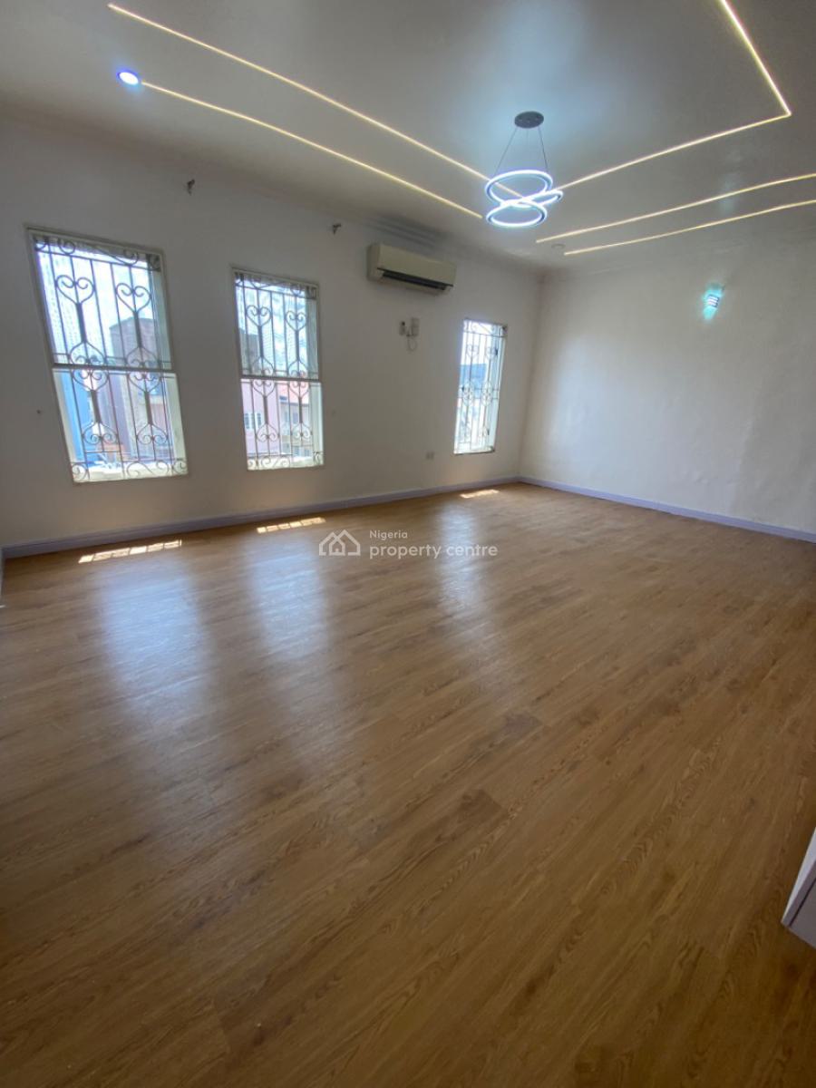 Newly Reconstruction 3 Bedrooms Apartments Upstairs, Lekki ,lekki, Lekki Phase 1, Lekki, Lagos, Flat / Apartment for Rent