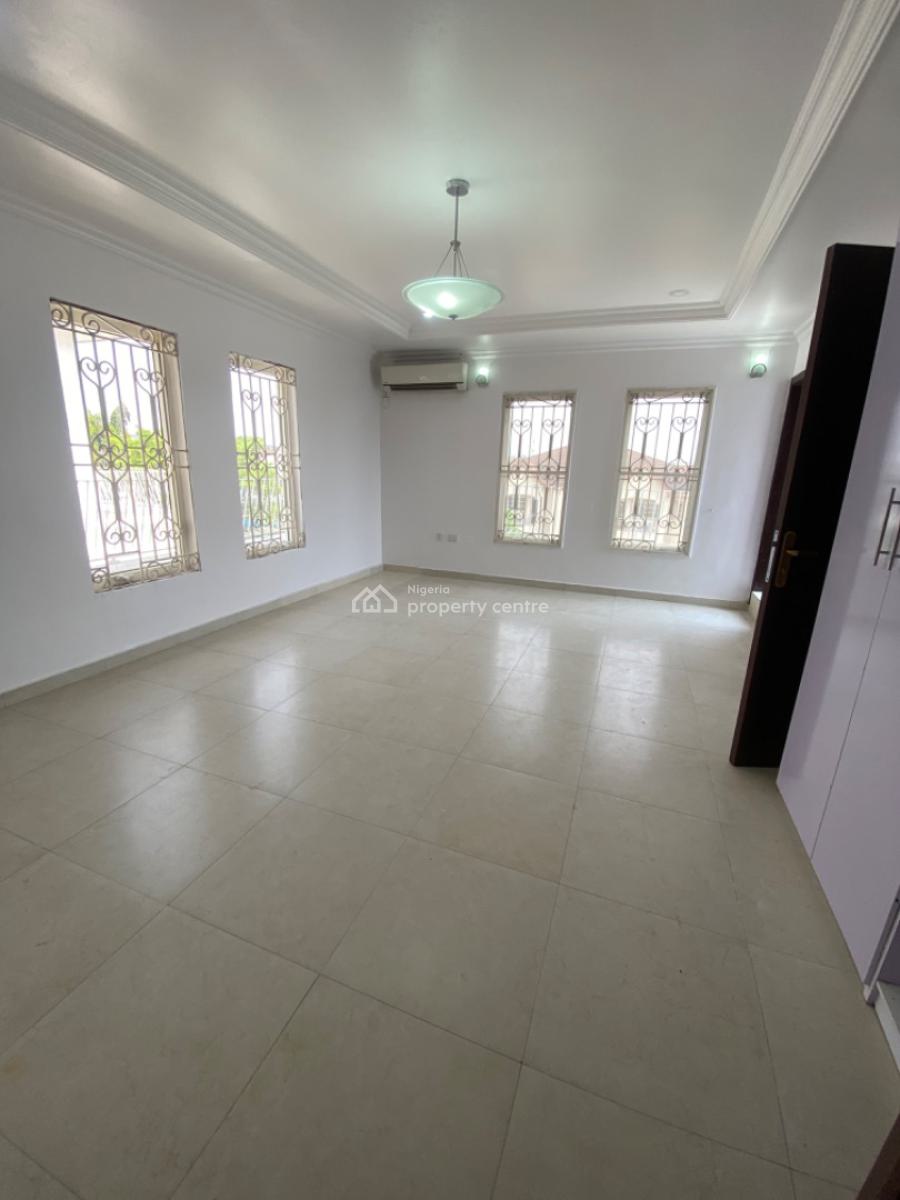 Newly Reconstruction 3 Bedrooms Apartments Upstairs, Lekki ,lekki, Lekki Phase 1, Lekki, Lagos, Flat / Apartment for Rent