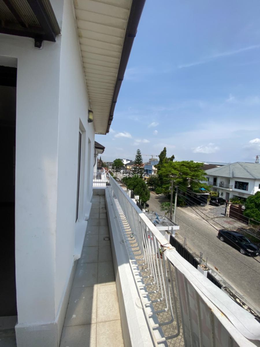Newly Reconstruction 3 Bedrooms Apartments Upstairs, Lekki ,lekki, Lekki Phase 1, Lekki, Lagos, Flat / Apartment for Rent