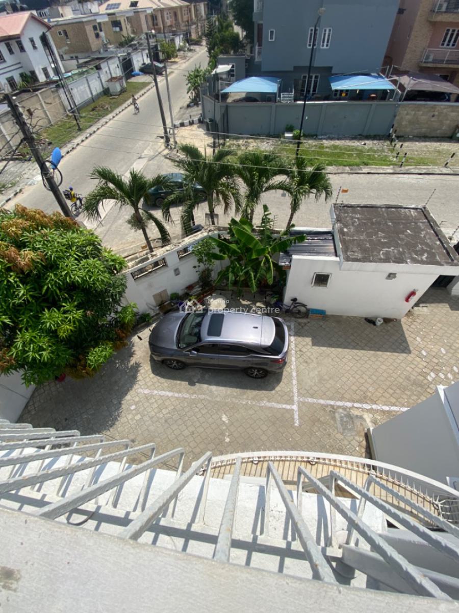 Newly Reconstruction 3 Bedrooms Apartments Upstairs, Lekki ,lekki, Lekki Phase 1, Lekki, Lagos, Flat / Apartment for Rent