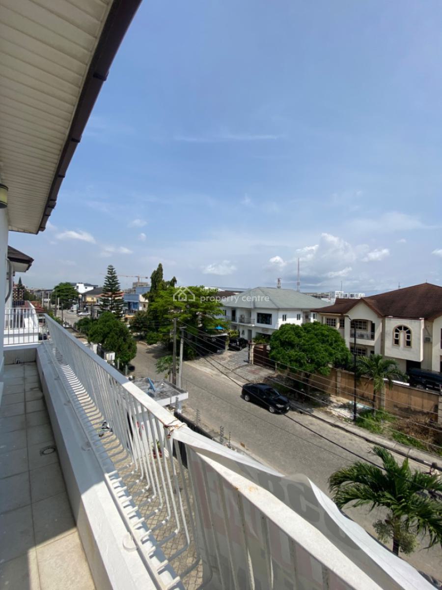 Newly Reconstruction 3 Bedrooms Apartments Upstairs, Lekki ,lekki, Lekki Phase 1, Lekki, Lagos, Flat / Apartment for Rent