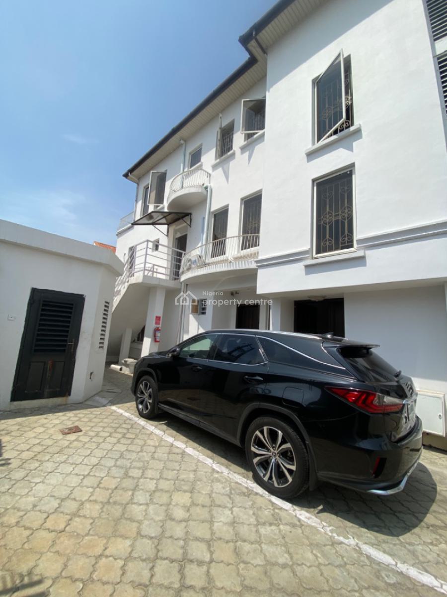 Newly Reconstruction 3 Bedrooms Apartments Upstairs, Lekki ,lekki, Lekki Phase 1, Lekki, Lagos, Flat / Apartment for Rent