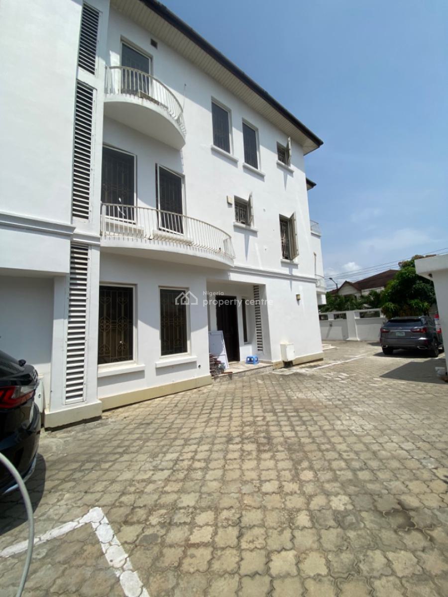 Newly Reconstruction 3 Bedrooms Apartments Upstairs, Lekki ,lekki, Lekki Phase 1, Lekki, Lagos, Flat / Apartment for Rent