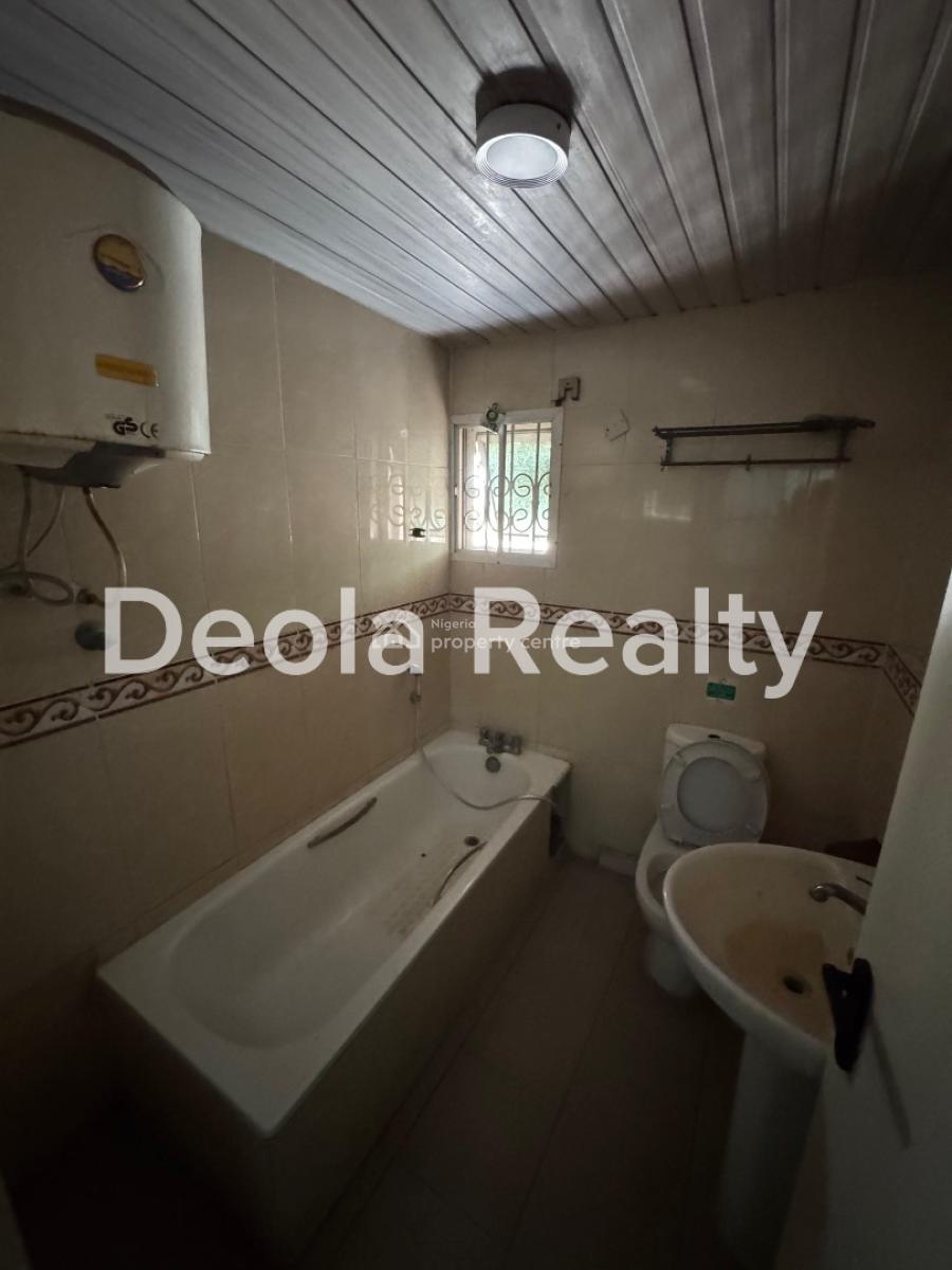 a Very Spacious 1 Bedroom Serviced Apartment(pentfloor), Lekki Phase 1, Lekki, Lagos, Mini Flat (room and Parlour) for Rent