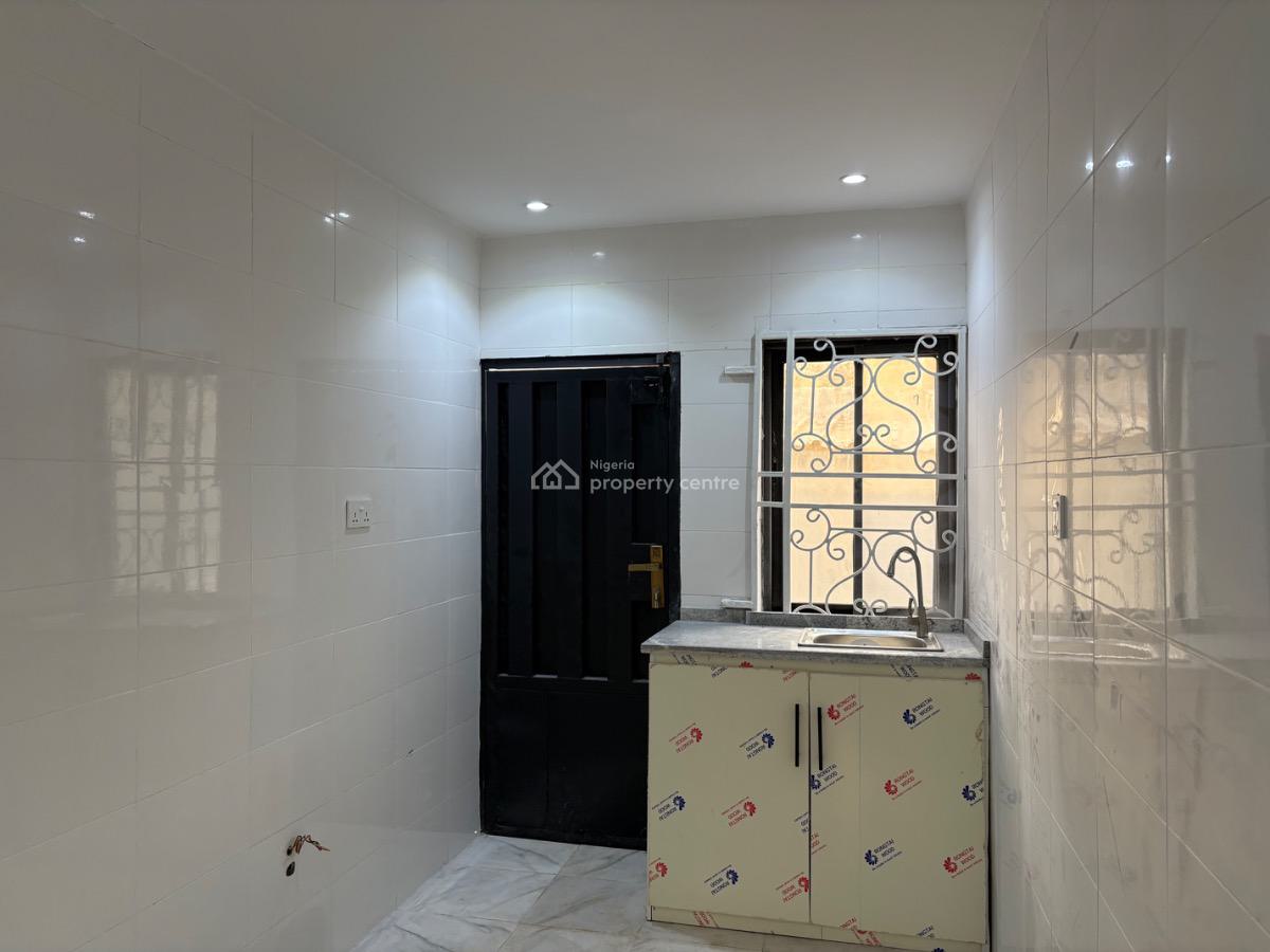 Very Neat and Spacious 2 Bedroom Bungalow with Ac for All Purpose, Ademola Adetokumbo, Wuse 2, Abuja, Detached Bungalow for Rent