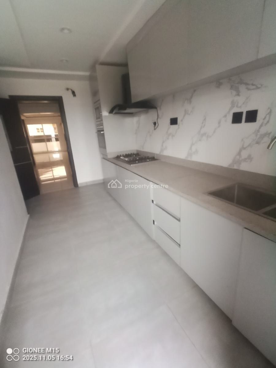 Exquisite 3bedroom Apartment with Bq at Lekki Phase 1, Off Babatunde Anjous Lekki Phase 1, Lekki Phase 1, Lekki, Lagos, House for Rent