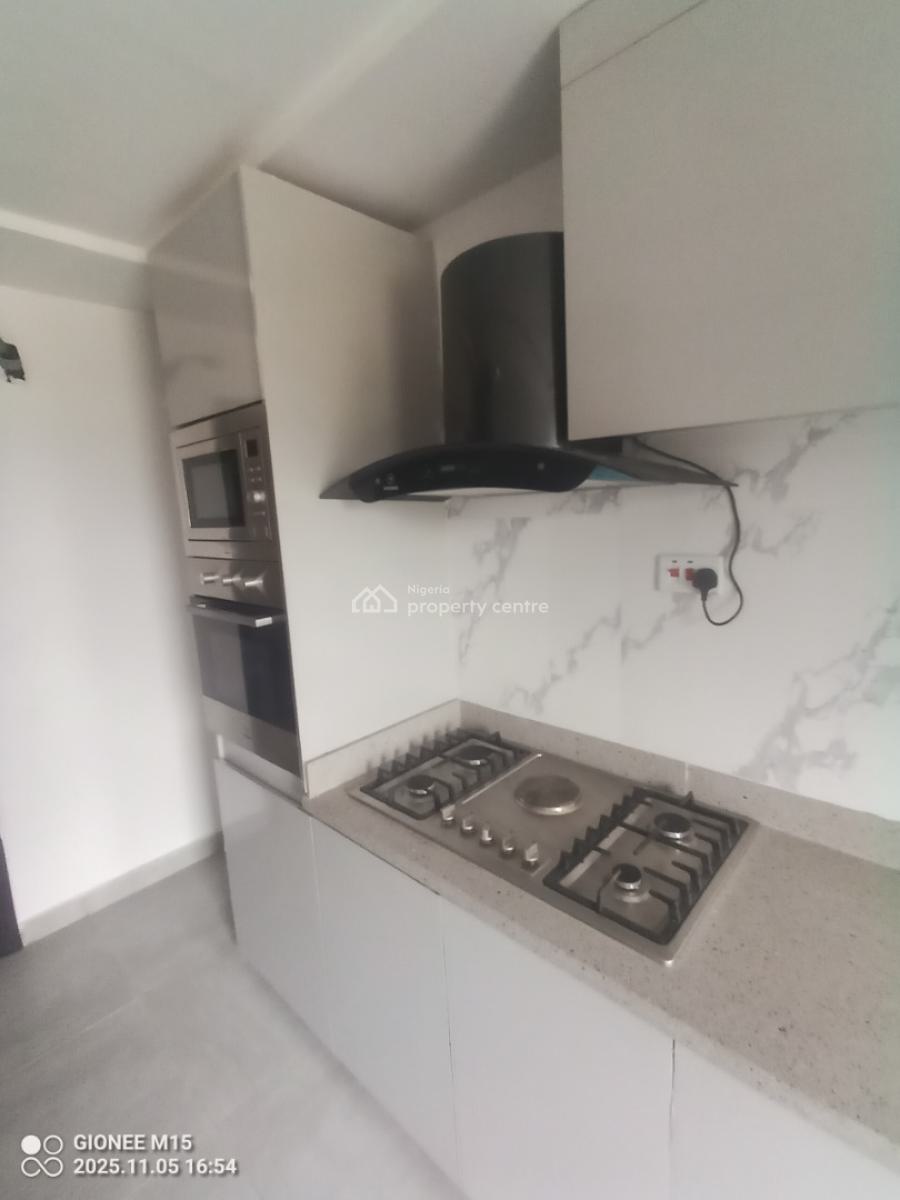 Exquisite 3bedroom Apartment with Bq at Lekki Phase 1, Off Babatunde Anjous Lekki Phase 1, Lekki Phase 1, Lekki, Lagos, House for Rent
