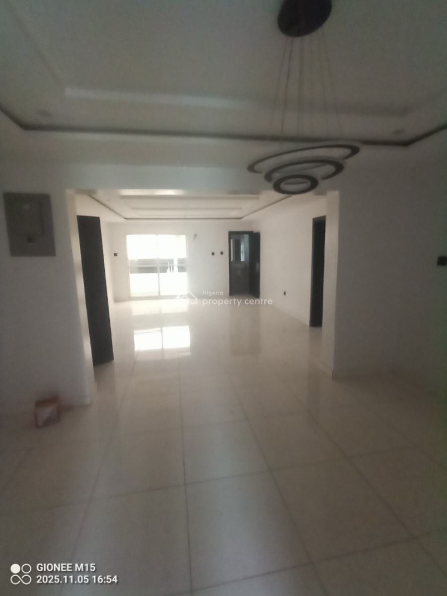 Exquisite 3bedroom Apartment with Bq at Lekki Phase 1, Off Babatunde Anjous Lekki Phase 1, Lekki Phase 1, Lekki, Lagos, House for Rent