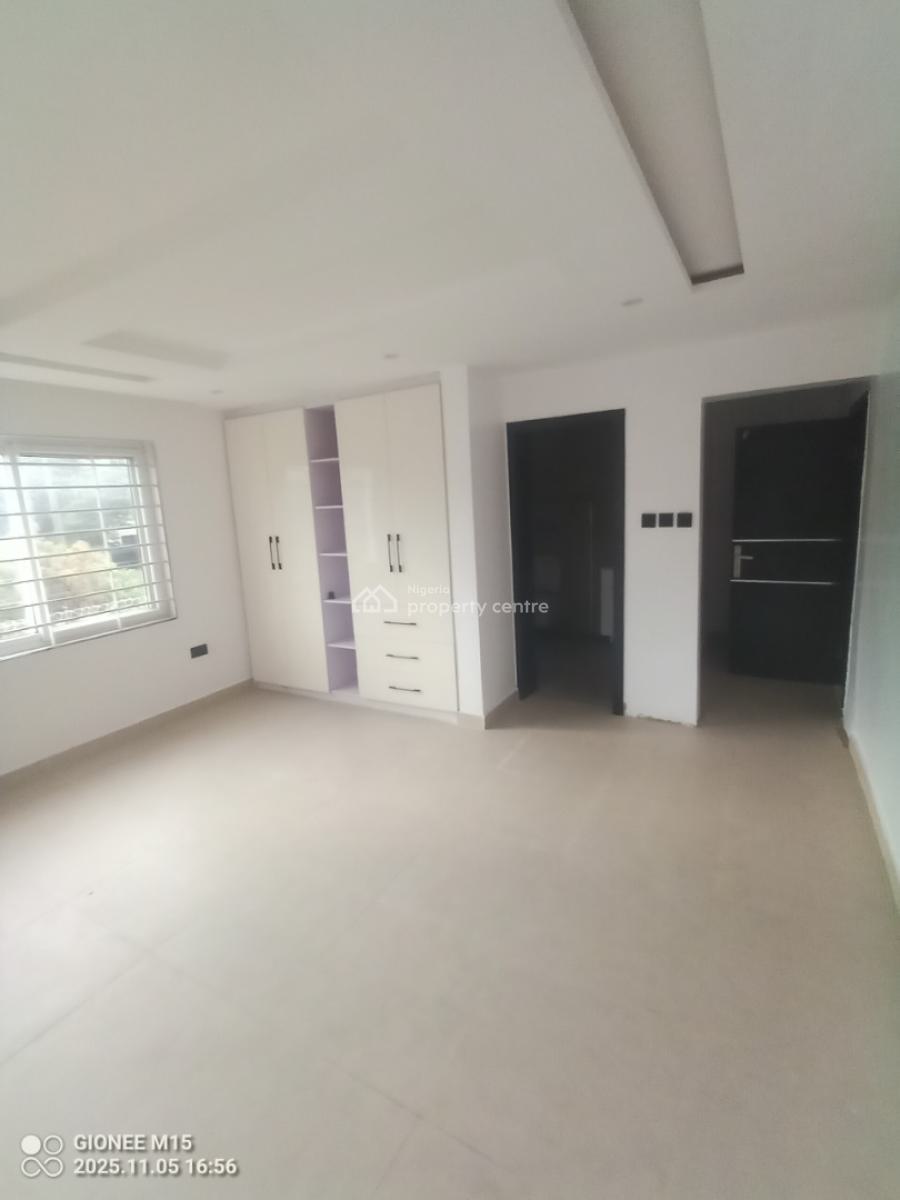Exquisite 3bedroom Apartment with Bq at Lekki Phase 1, Off Babatunde Anjous Lekki Phase 1, Lekki Phase 1, Lekki, Lagos, House for Rent