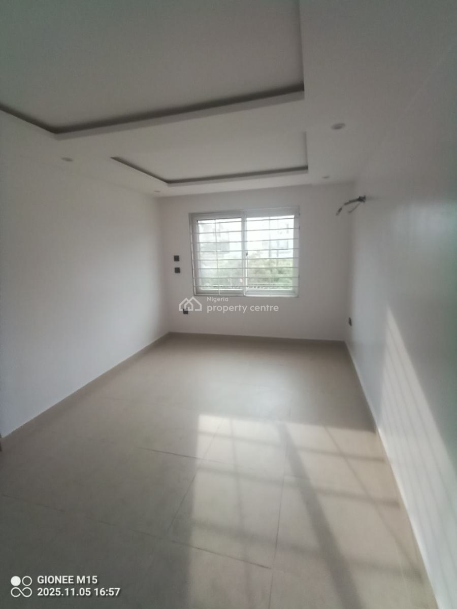 Exquisite 3bedroom Apartment with Bq at Lekki Phase 1, Off Babatunde Anjous Lekki Phase 1, Lekki Phase 1, Lekki, Lagos, House for Rent
