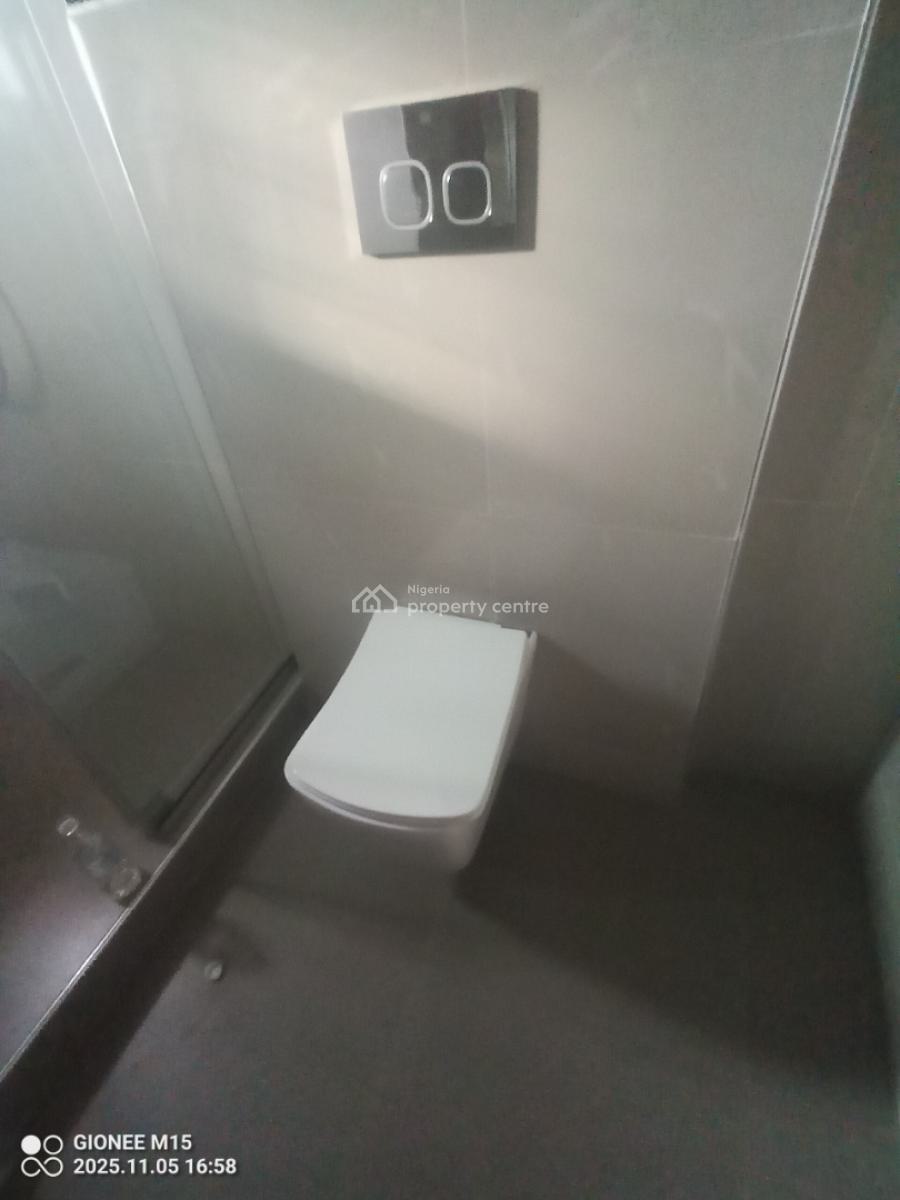 Exquisite 3bedroom Apartment with Bq at Lekki Phase 1, Off Babatunde Anjous Lekki Phase 1, Lekki Phase 1, Lekki, Lagos, House for Rent