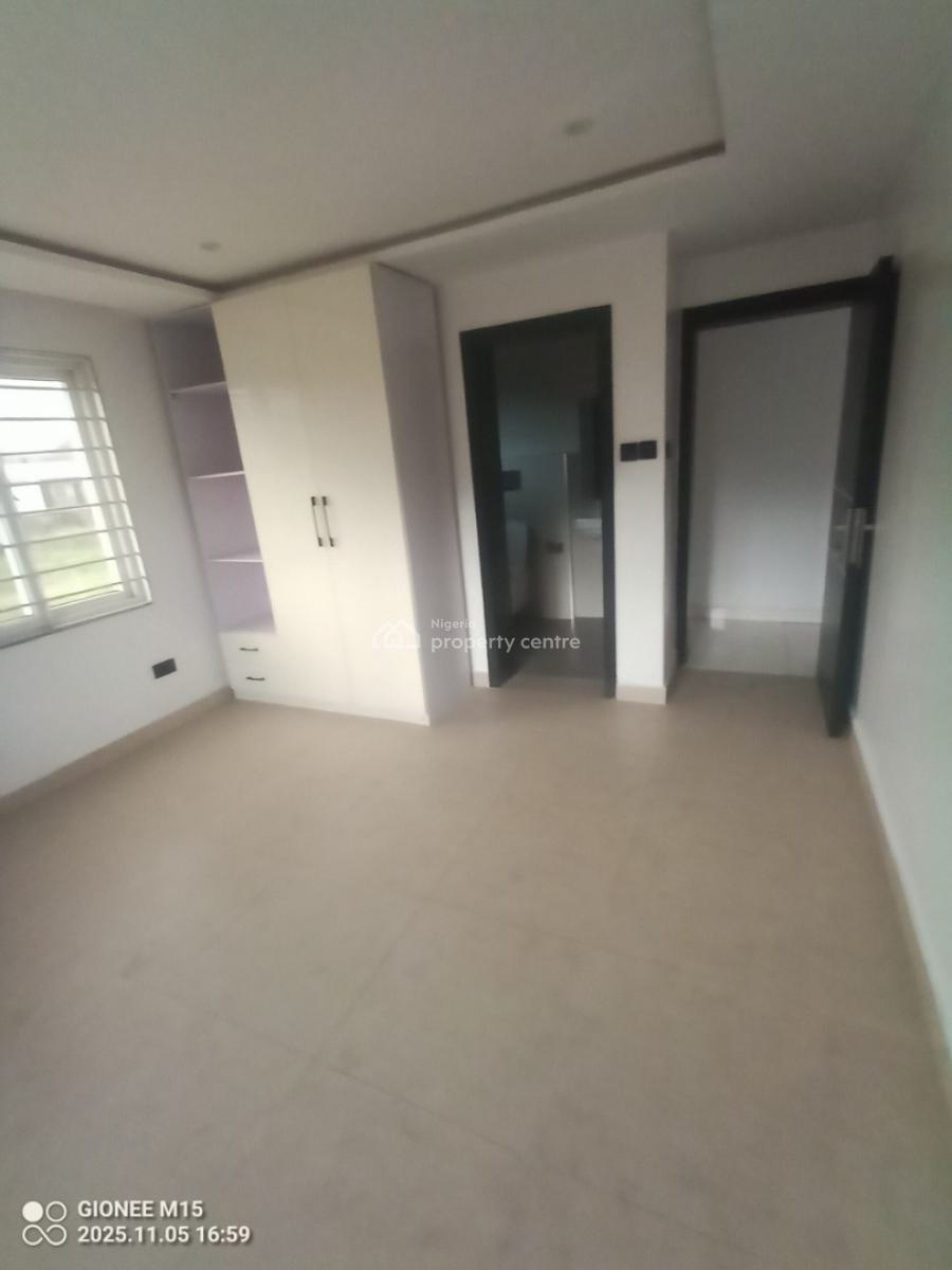 Exquisite 3bedroom Apartment with Bq at Lekki Phase 1, Off Babatunde Anjous Lekki Phase 1, Lekki Phase 1, Lekki, Lagos, House for Rent