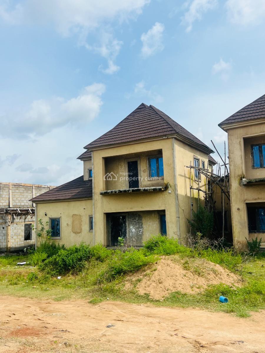 Standard 4 Bedroom Duplex Semi Detached Paint House, Opposite Dunamis Church Glory Dome, Lugbe District, Abuja, Semi-detached Duplex for Sale