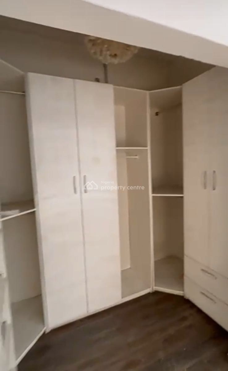 Masters Bedroom with a Walk-iin Closet { Video}, Idado, Lekki, Lagos, Self Contain (single Rooms) for Rent