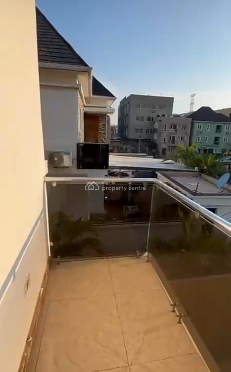 Masters Bedroom with a Walk-iin Closet { Video}, Idado, Lekki, Lagos, Self Contain (single Rooms) for Rent