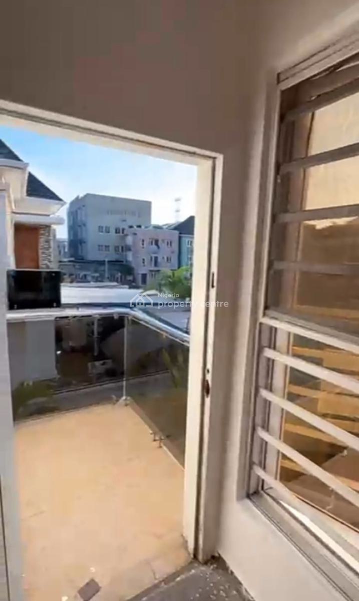 Masters Bedroom with a Walk-iin Closet { Video}, Idado, Lekki, Lagos, Self Contain (single Rooms) for Rent