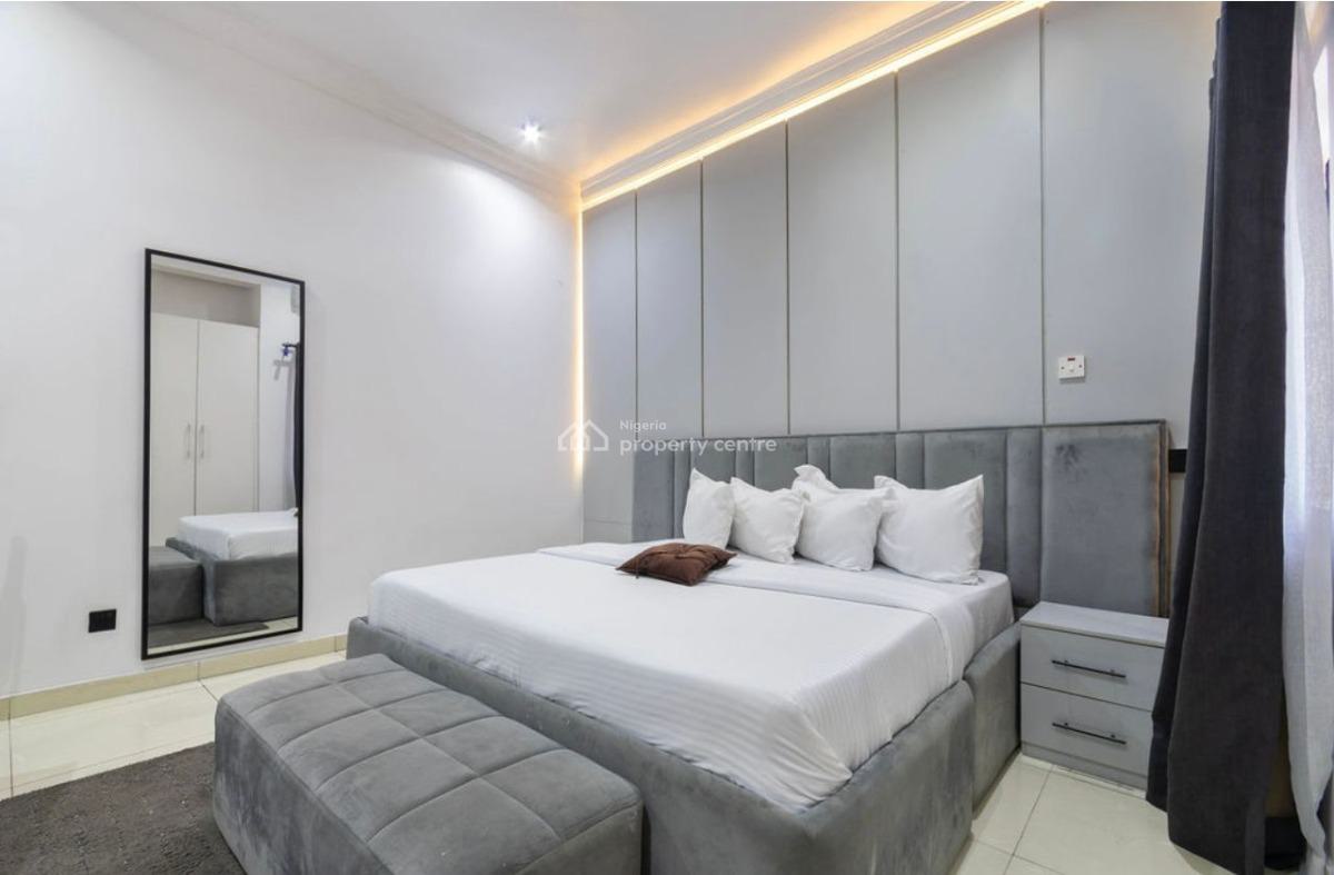 Luxurious and Cozy 3 Bedroom Apartment, Lekki Phase 1, Lekki, Lagos, Flat / Apartment Short Let