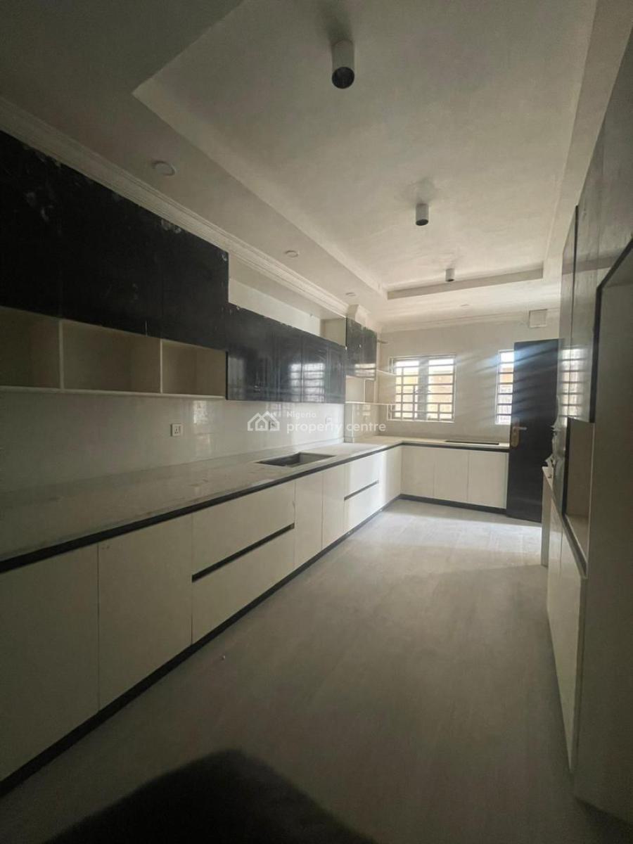 Well Constructed 4 Bedroom Apartment Plus Bq in a Secured Estate, Lekki Phase 1, Lekki, Lagos, Block of Flats for Sale