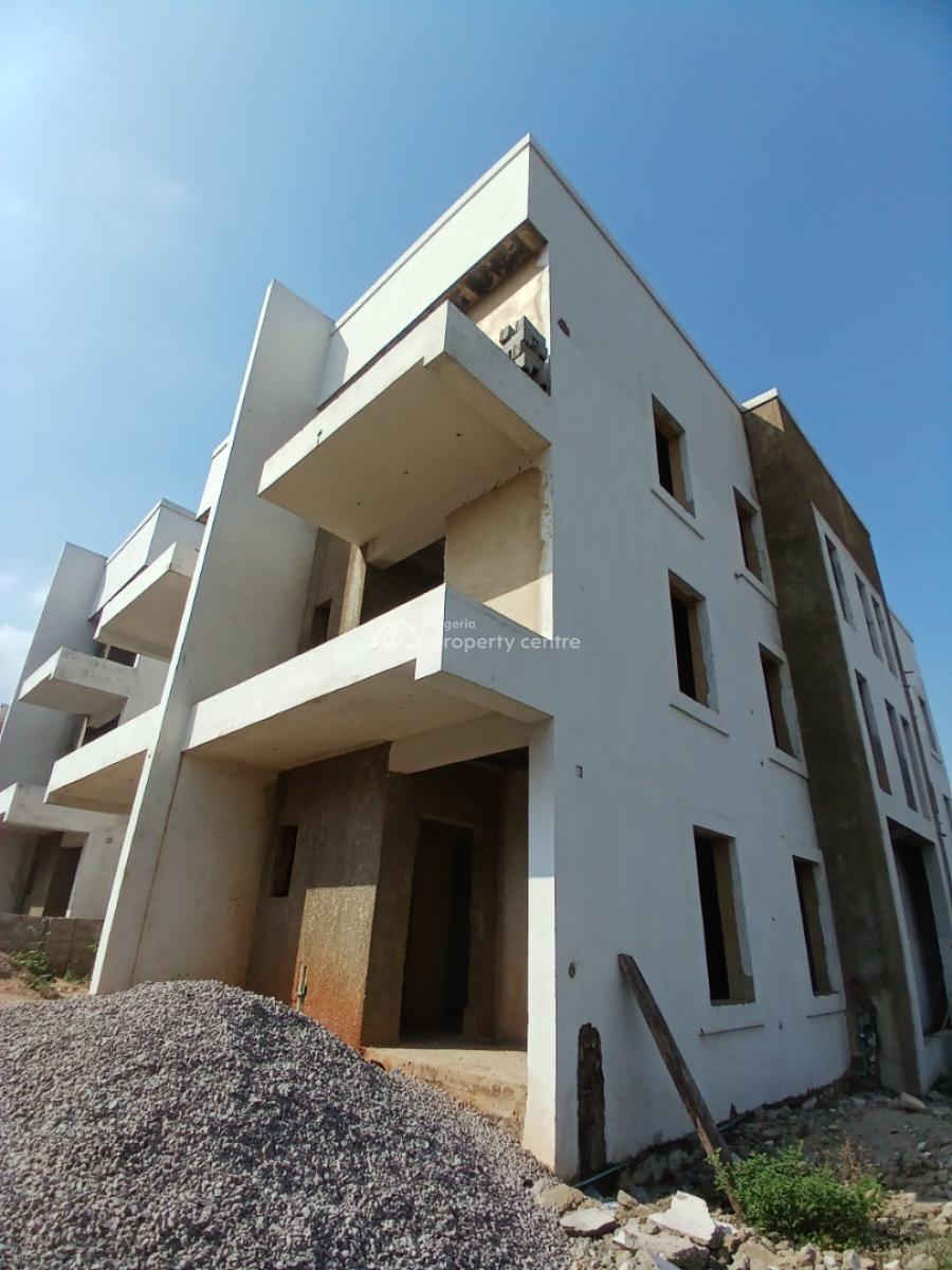Uncompleted Building 4 Bedroom Terrace Duplex with 1room Bq, Guzape Abuja Diplomatic Zone, Guzape District, Abuja, Terraced Duplex for Sale