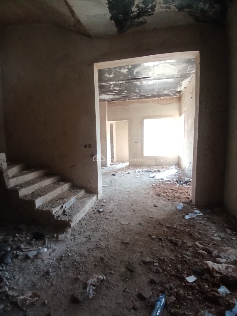 Uncompleted Building 4 Bedroom Terrace Duplex with 1room Bq, Guzape Abuja Diplomatic Zone, Guzape District, Abuja, Terraced Duplex for Sale