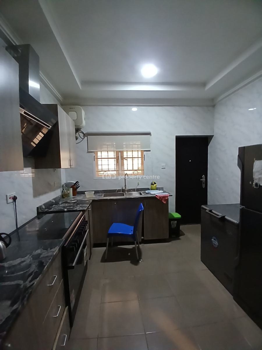 Well Built 4 Bedroom Terrace Duplex with 1room Bq, Guzape Abuja Diplomatic Zone, Guzape District, Abuja, Terraced Duplex for Sale