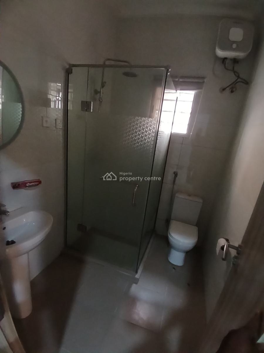 Well Built 4 Bedroom Terrace Duplex with 1room Bq, Guzape Abuja Diplomatic Zone, Guzape District, Abuja, Terraced Duplex for Sale