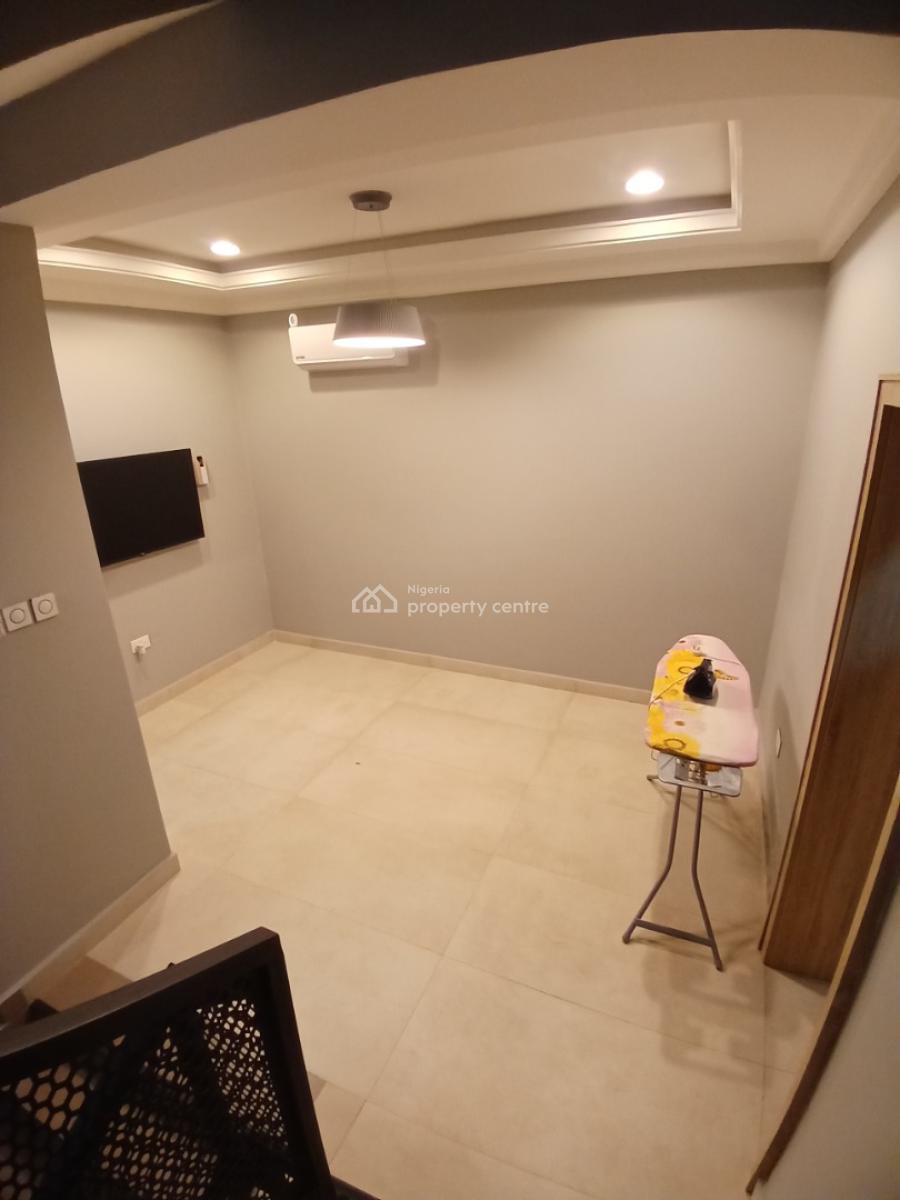 Well Built 4 Bedroom Terrace Duplex with 1room Bq, Guzape Abuja Diplomatic Zone, Guzape District, Abuja, Terraced Duplex for Sale