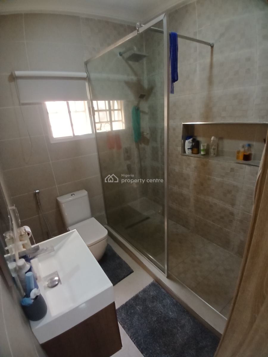 Well Built 4 Bedroom Terrace Duplex with 1room Bq, Guzape Abuja Diplomatic Zone, Guzape District, Abuja, Terraced Duplex for Sale