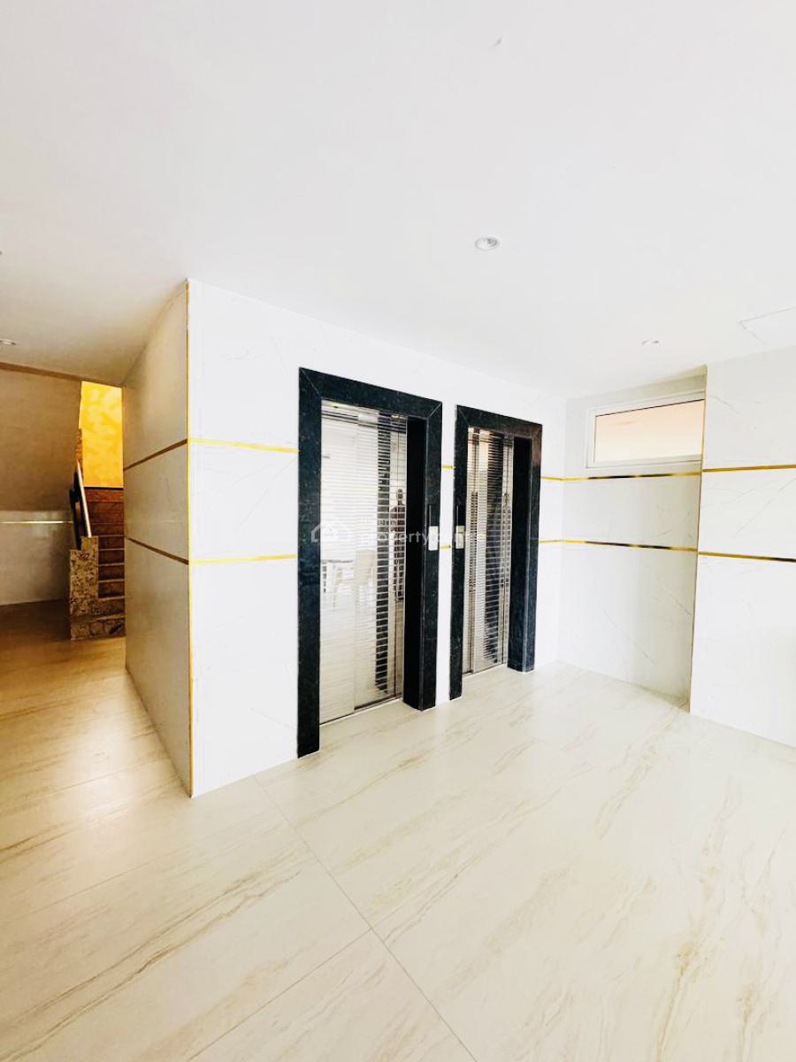 a Well Well Built 2 Bedroom Apartment with Good Finishing  ,gym & Pool, Victoria Island (vi), Lagos, Flat / Apartment for Sale