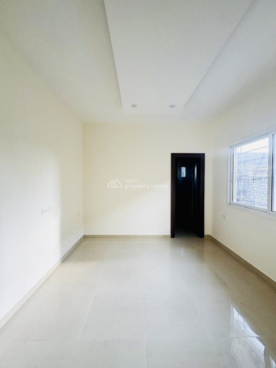 a Well Well Built 2 Bedroom Apartment with Good Finishing  ,gym & Pool, Victoria Island (vi), Lagos, Flat / Apartment for Sale