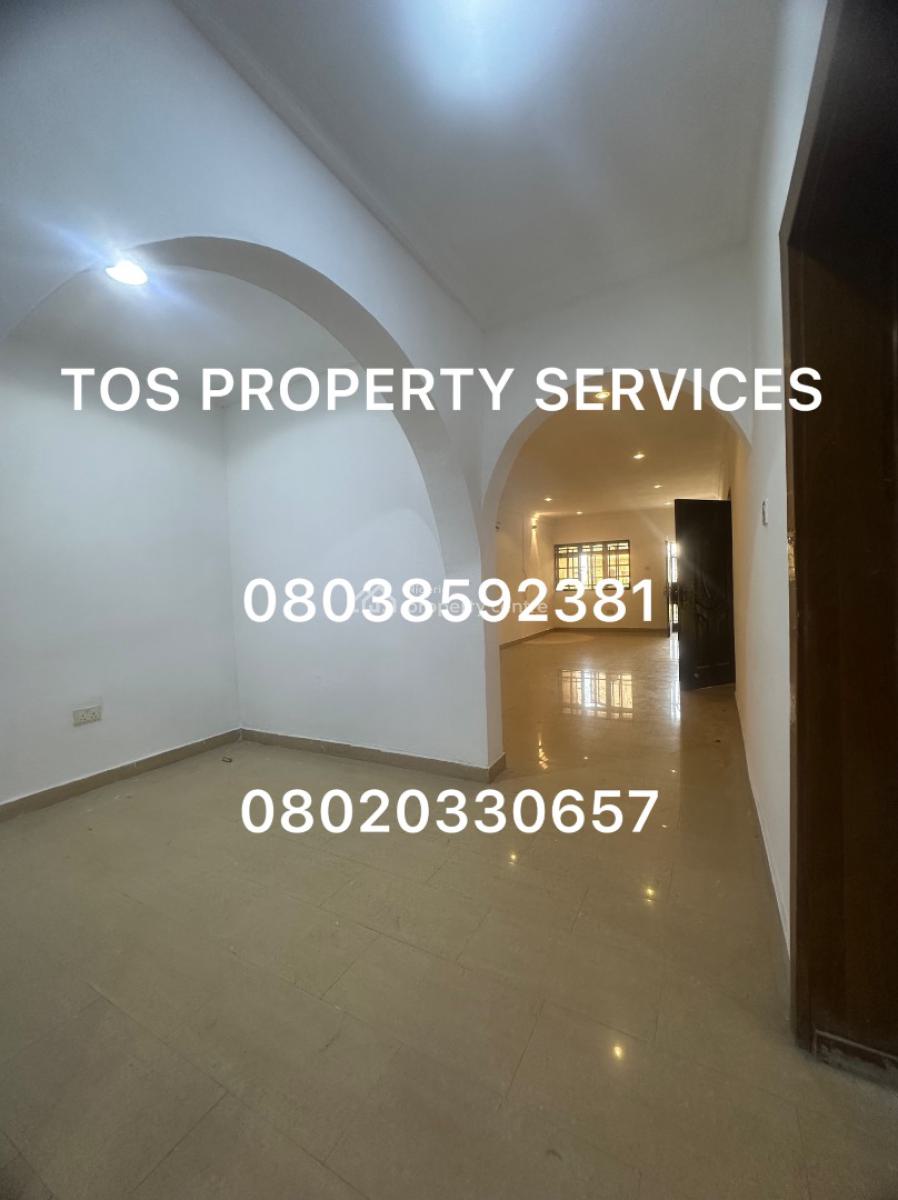 Self-serviced Quite Spacious 3 Bedroom Flat, Lekki Phase 1, Lekki Phase 1, Lekki, Lagos, Flat / Apartment for Rent