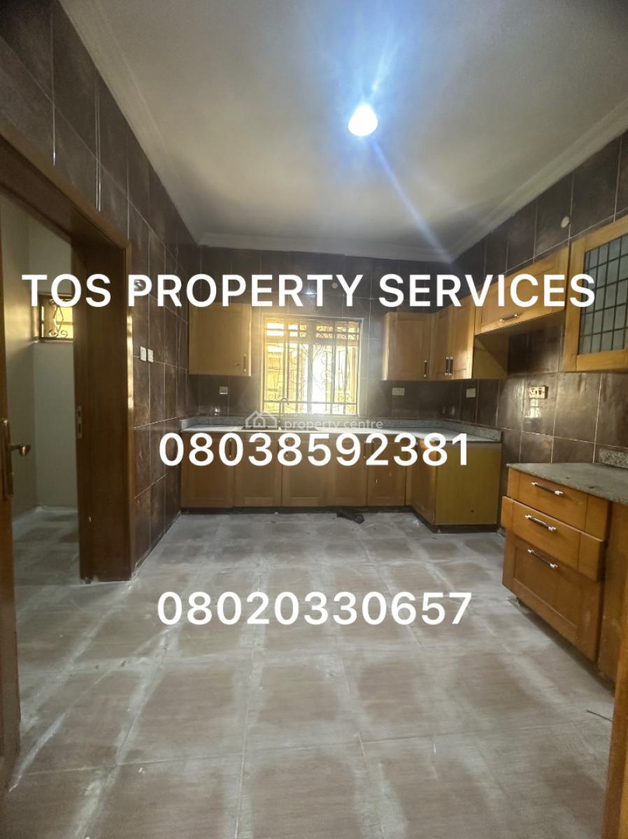 Self-serviced Quite Spacious 3 Bedroom Flat, Lekki Phase 1, Lekki Phase 1, Lekki, Lagos, Flat / Apartment for Rent