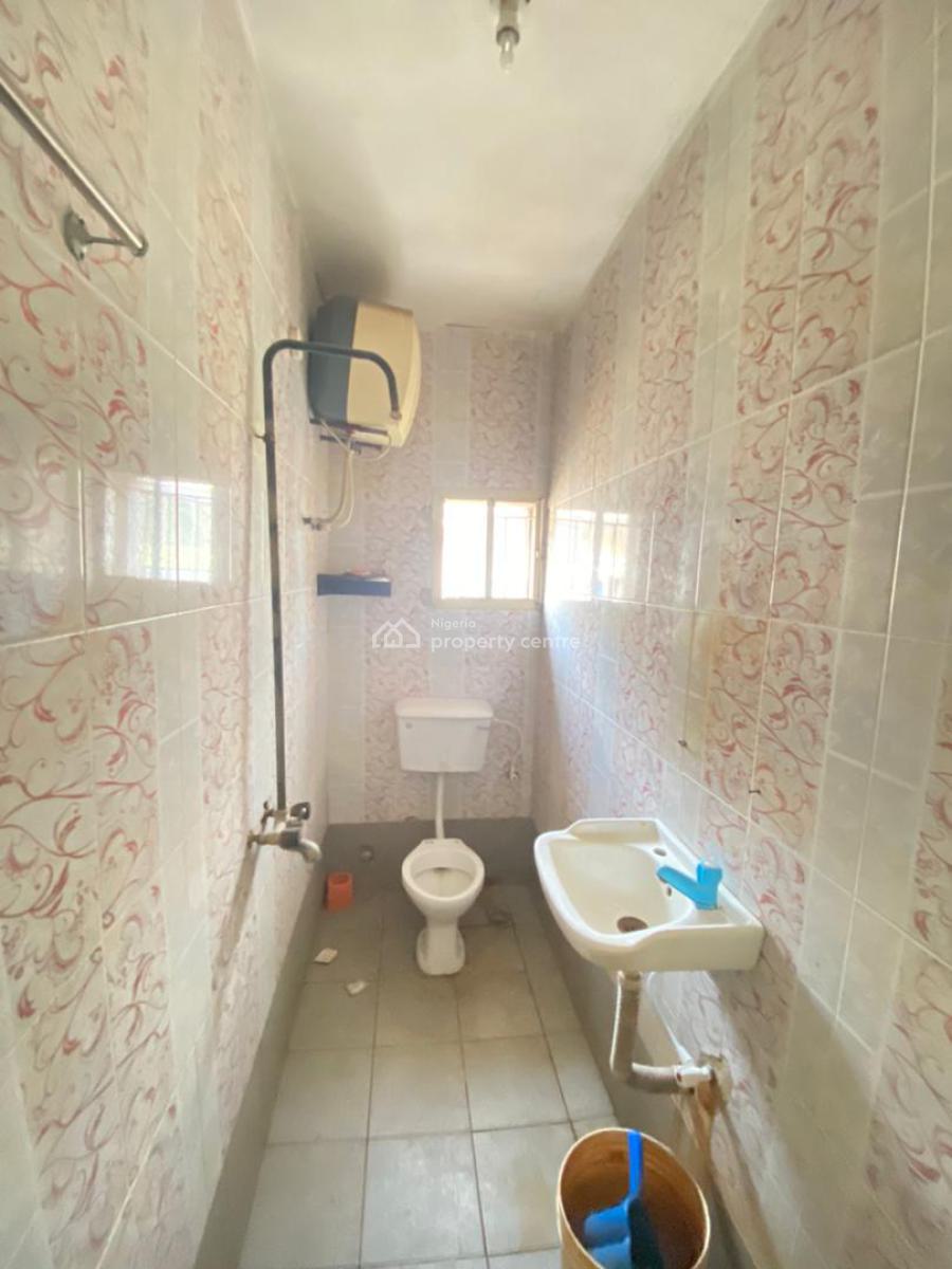 2 Bedroom Flat Upstairs, in Sangotedo, Sangotedo, Sangotedo, Ajah, Lagos, Flat / Apartment for Rent