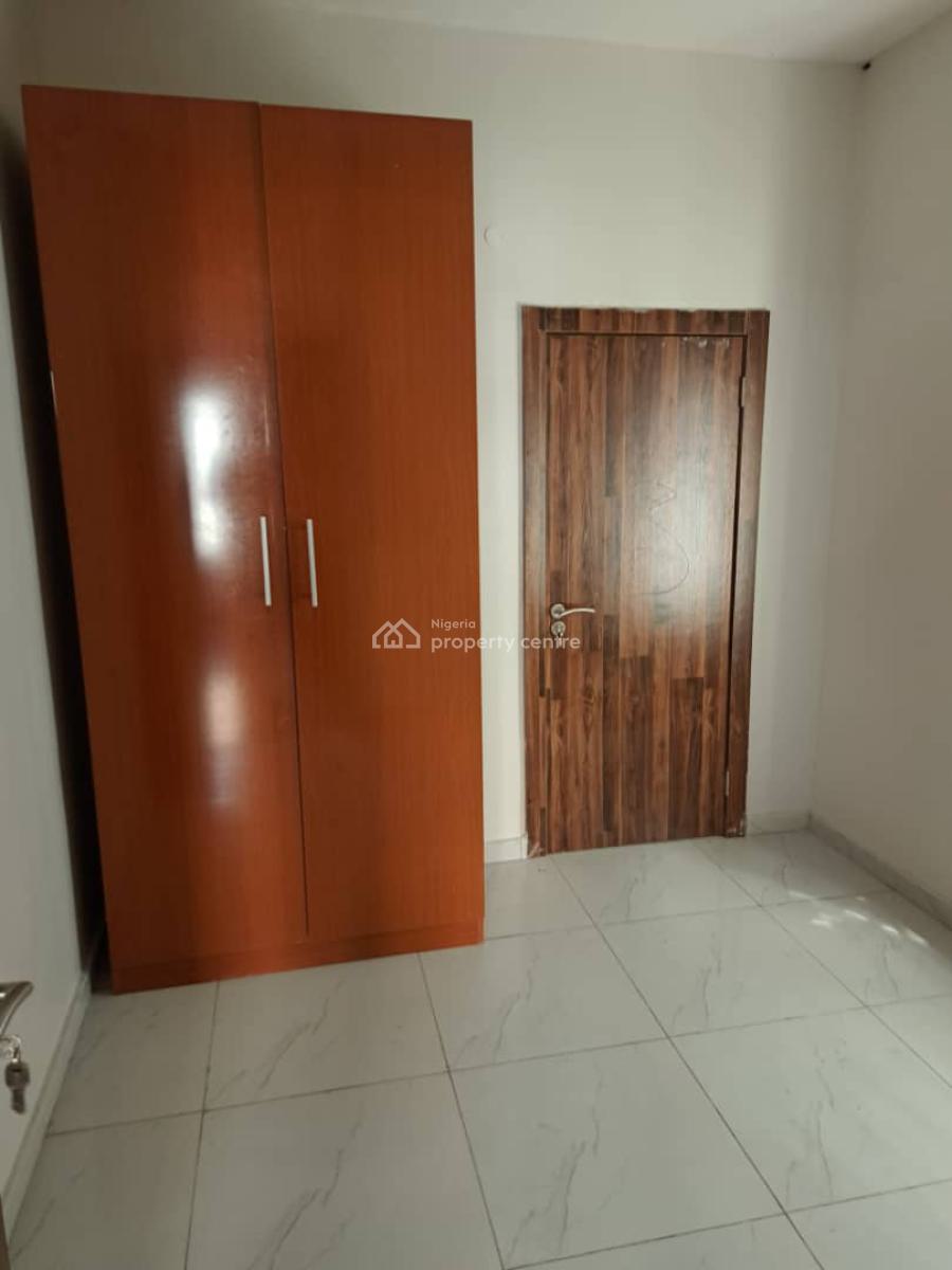 Self Compound 5 Bedroom Semi Detached Duplex with Bq, in an Estate, Osapa, Lekki, Lagos, Semi-detached Duplex for Rent