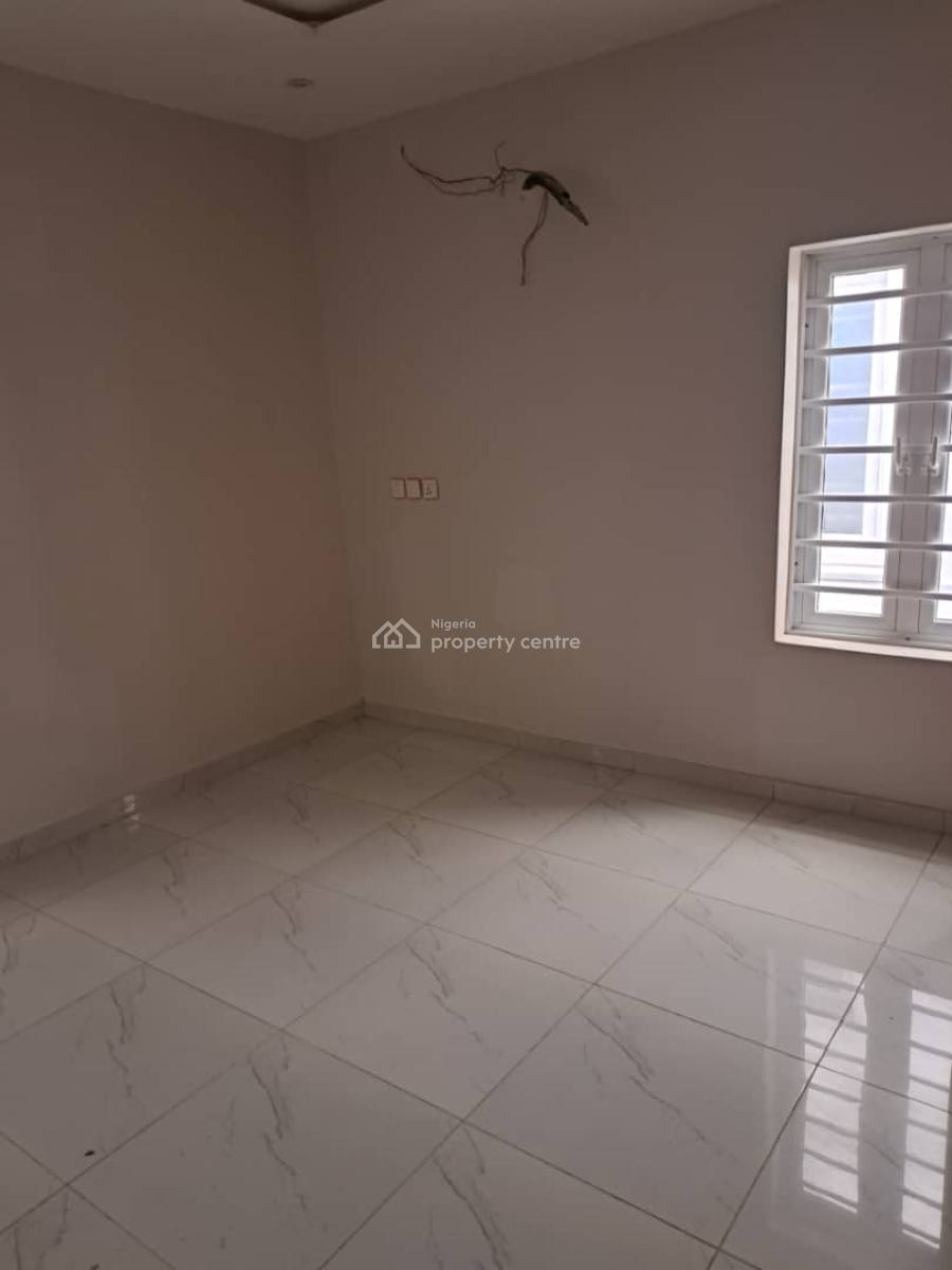 Self Compound 5 Bedroom Semi Detached Duplex with Bq, in an Estate, Osapa, Lekki, Lagos, Semi-detached Duplex for Rent