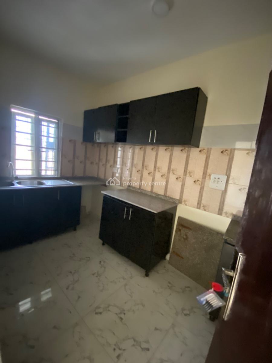 Executive 3bedrooms Apartments, Badore Road, Ajah, Lagos, Flat / Apartment for Rent