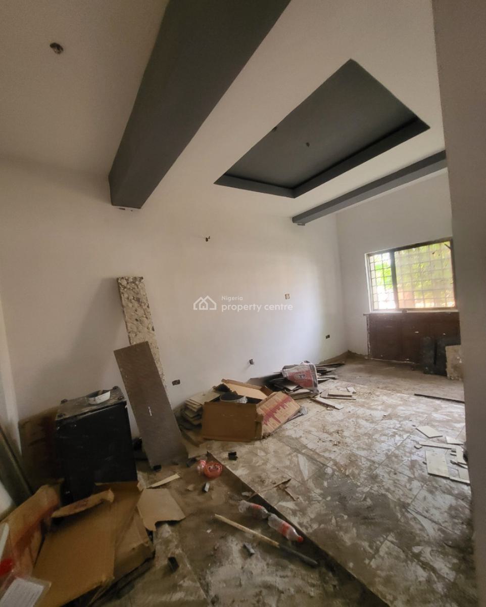 Luxurious Massive 4 Bedroom Flat, By Exclusive Hotel, Wuye, Abuja, Flat / Apartment for Rent